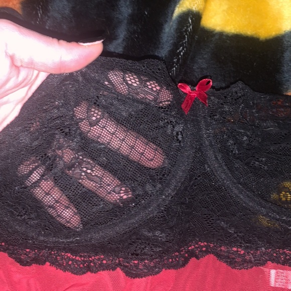 Sexy red lace underwire - Picture 3 of 4
